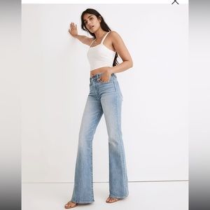 Madewell Perfect Vintage flares in Delevan wash